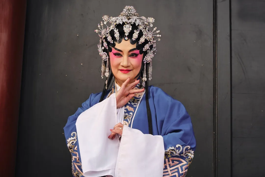 初创企业如何选择持股平台:合伙人协议与期权激励方案对比分析